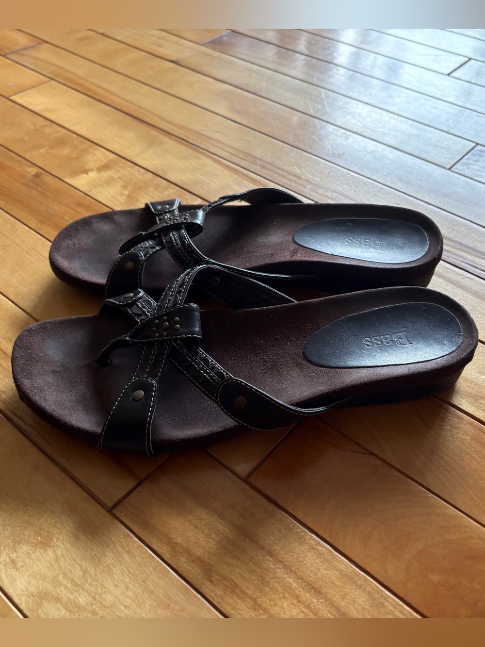 Women’s Dark Brown Leather BASS Cross-Strap Sandals